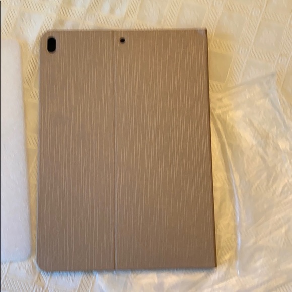 Milprox protective case for 10.5 IPAD - Picture 7 of 7